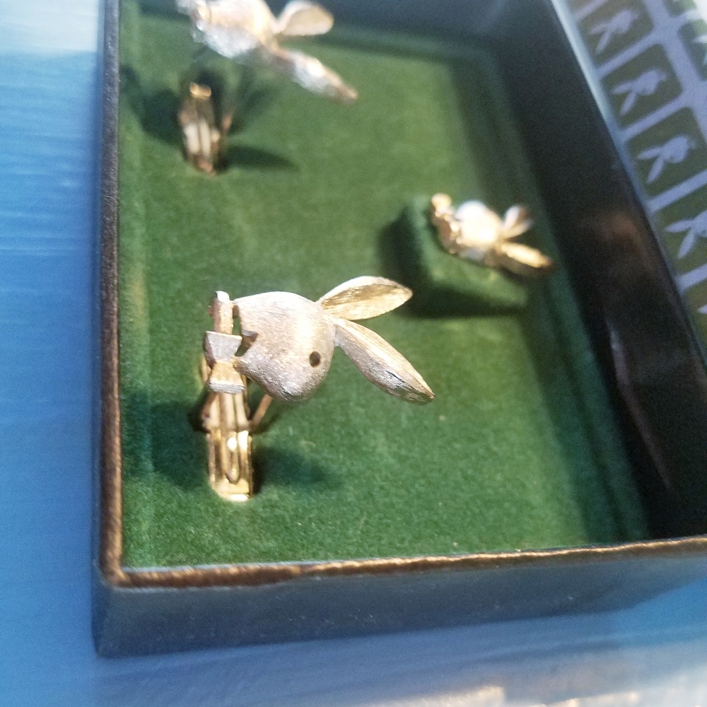 Playboy bunny cufflinks and tie tack